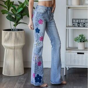 Oli & Hali Washed Embroidery Denim Pants
